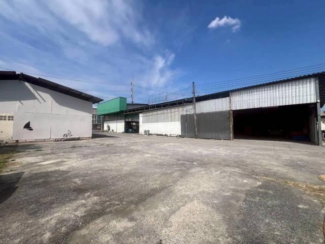 ให้เช่าโกดัง 714 ตร.ม. อยู่บนเนื้อที่ 1 ไร่กว่า ซ.เสรีไทย 40 ติดถนนใหญ่ ใกล้ mororway 6