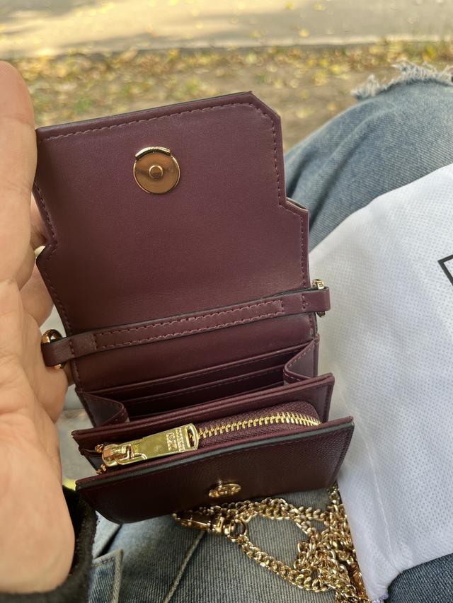 กระเป๋า LYN มือ2 มีสายคล้องในตัวสีทอง พร้อมถุงกระเป๋า 4