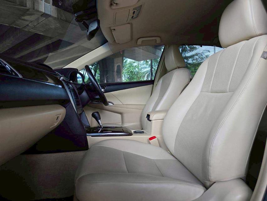 Toyota Camry 2.5Hybrid ปี16 10