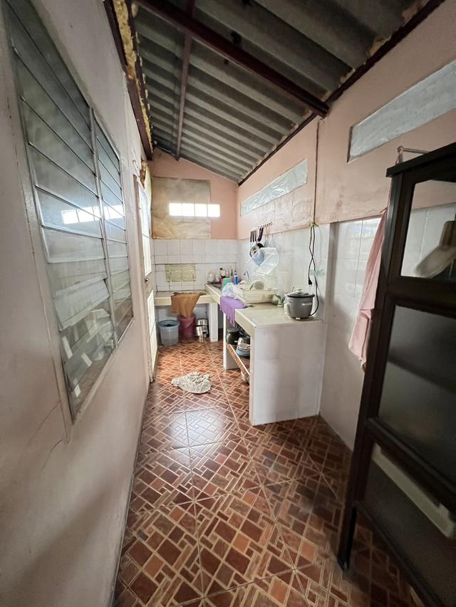 บ้านทาวน์โฮมหลังริม 2 ชั้น หมู่บ้านลดาสิริ บ้านกล้วยไทรน้อย 12