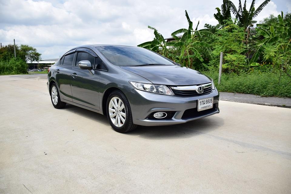 ฟรีดาวน์ / เพียง 259000 บาท / HONDA CIVIC FB ปี12จด 13 มือเดีย CD AIRBAG ABS/ แอร์จอ เบาะหนังแท้ไฟฟ้า /ครูสคอลโทล /ยางใหม่ โทร0957401229 ไอดีไลน์ UTBP