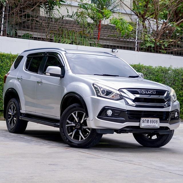 ISUZU MU-X 1.9 DA DVD 2WD THE ONYX (MNC) 2020 - มือเดียว 159,xxx km ประวัติเข้าศูนย์ทุกระยะMU-X 1.9 The Onyx ตัวพิเศษ เครื่อง 1.9 ตัวแรง