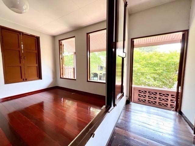 บ้านติดทะเลสาบกลางเมือง! บรรยากาศรีสอร์ทในหมู่บ้านสัมมากร รามคำแหง