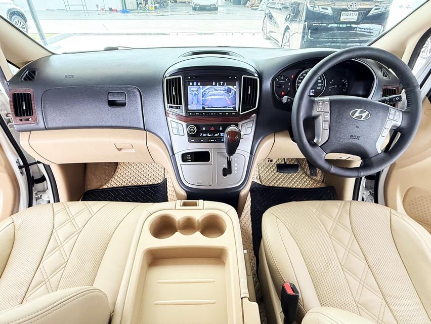  Hyundai Grand Starex 2.5 VIP (ปี 2017) Wagon AT 7