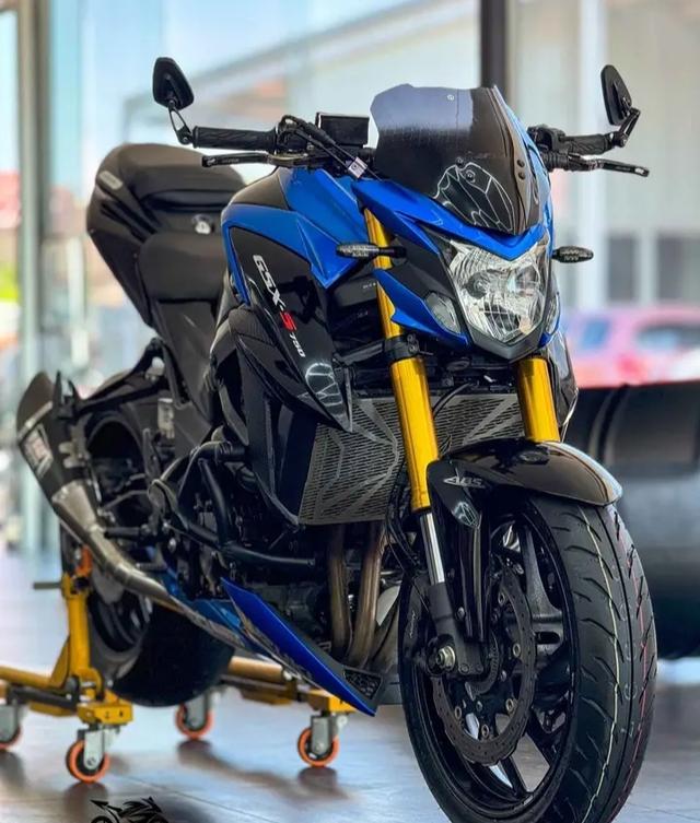 2017 Suzuki Gsx750 5