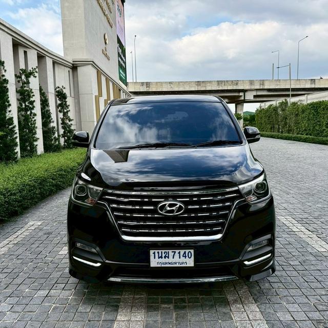 Hyunda H1 2.5 Elite ปี 18