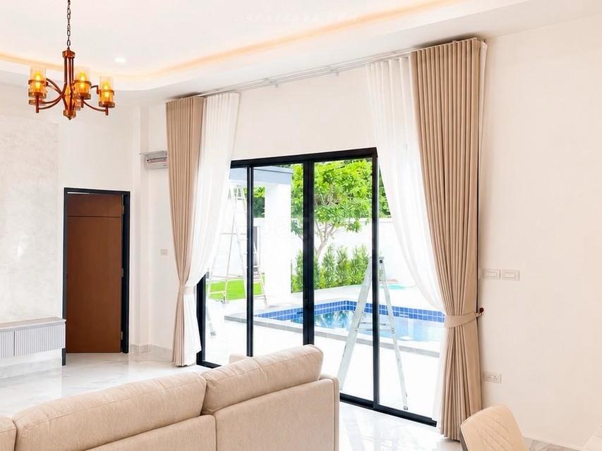 For Sale — Brand-New Modern Pool Villa at Thung Klom-Tan Man Soi 12, PattayaBrand-new single-storey pool villa for sale at Thung Klom-Tan Man Soi 12. 9