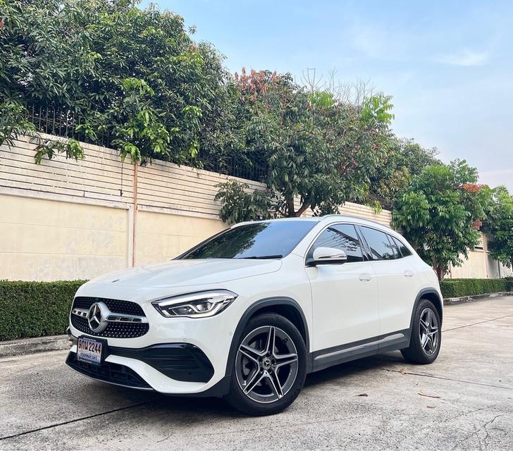 รหัสรถ AP2244 Benz GLA200 AMG ปี 2022 สีขาว