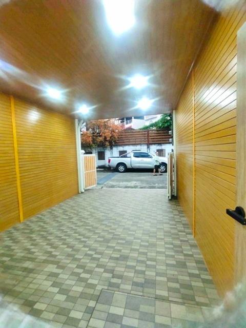 MRT วัชรพล ให้เช่าทาวเฮ้าส์ 2 ชั้น โรงเบียร์เยอรมันตะวันแดง รามอินทรา 190ม. Central EastVille4.45กม. รร.นานาชาติกีรพัฒน์ 6