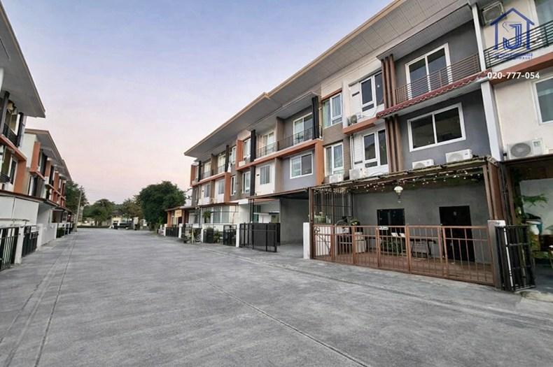 ขายทาวน์โฮม 3 ชั้น The Trust เกษตร-นวมินทร์ ซอยนวลจันทร์ 21/2  ใกล้ทางด่วนรามอินทรา-อาจณรงค์ 3