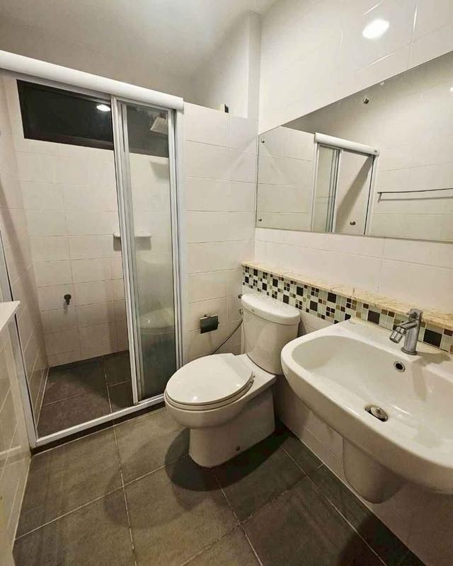 ขาย / เช่า บ้านเดี่ยว 2ชั้น หมู่บ้านมัณฑนา เลค วัชรพล ตัวบ้านอยู่โซนทะเลสาบ 19