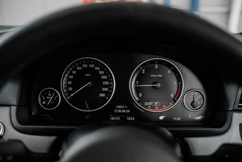 BMW 520d M Sport F10 ปี 2016 รูปที่ 13