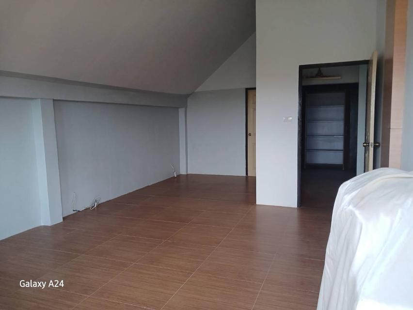 บ้านทรงอังกฤษพร้อมที่ดิน 1.5 ไร่ ติดริมโขง นครพนม 12