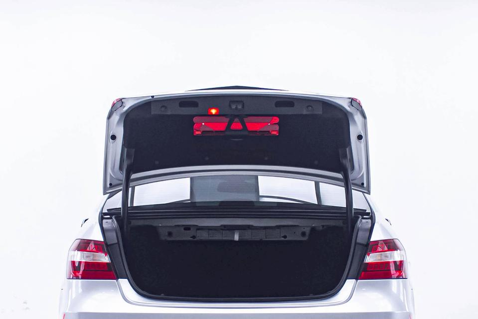 รหัสรถ 1D781 E200 1.8 NGT 2013 17