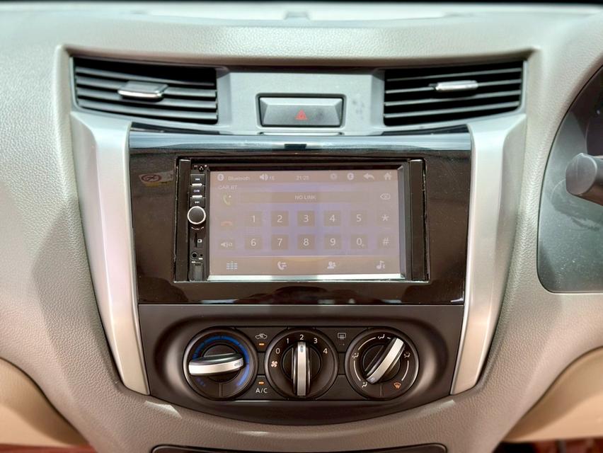 NISSAN NAVARA NP300 2.5 E KINGCAB ปี2021-เบาะผ้า 11