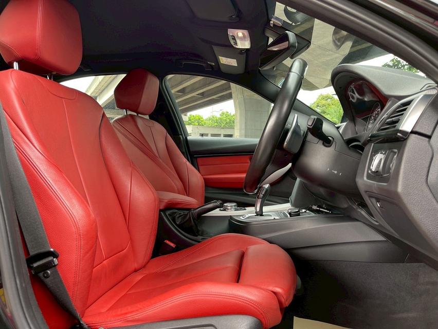 ขาย BMW 330e Msport ปี17 13