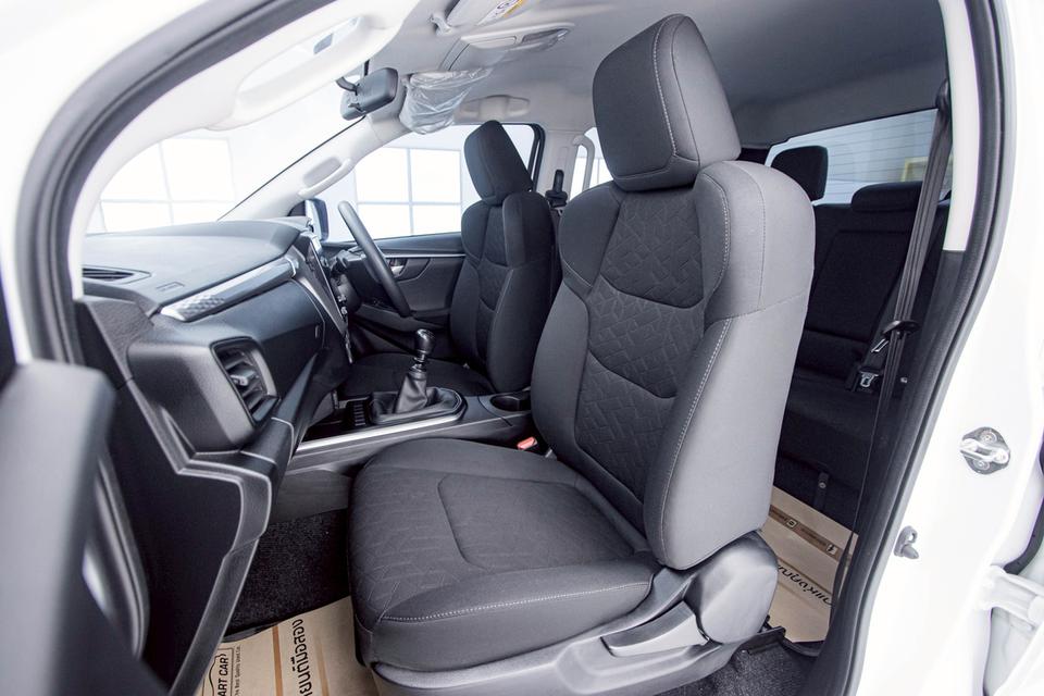 รหัสรถ 1D745  D-MAX 2.2 L DDI CAB4 HI-LANDER MAX FORCE 6