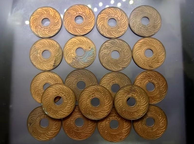 เหรียญสตางค์รู เนื้อทองแดง 1 สตางค์ ปี 2470 