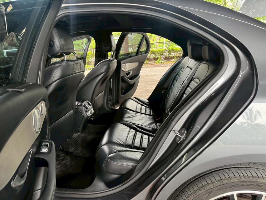 Mercedes-Benz C350e 2.0 W205 AMG Dynamic Sedan Plug-in Hybrid AT ปี 2019 17