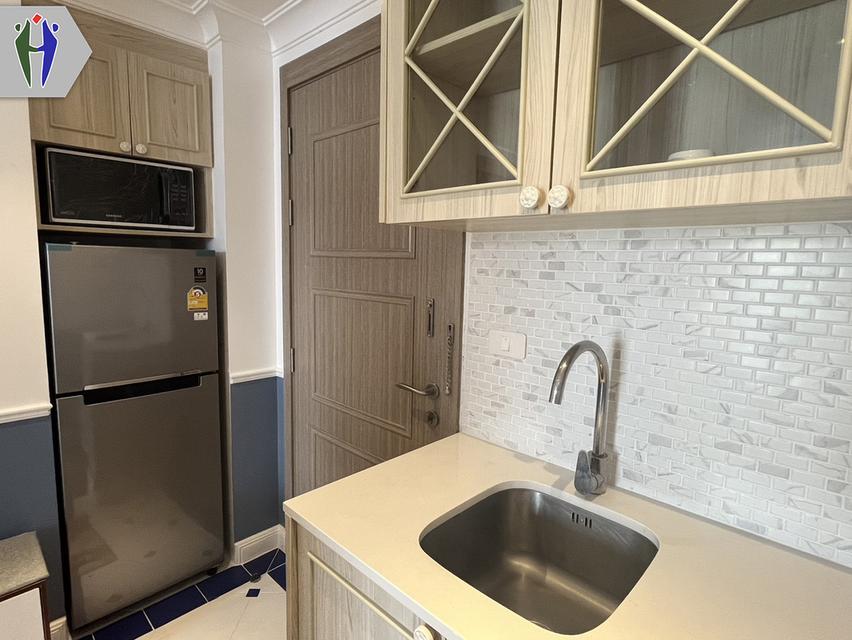 คอนโดให้เช่า เซเว่นซี2 นาจอมเทียน  1ห้องนอน •	ขนาด 35 ตารางเมตร 1 ห้องนอน 1 ห้องน้ำ •	2 เครื่องปรับอากาศ, ตู้เย็น •	ระเบียง พร้อมเฟอร์นิเจอร์ครบชุด • 2