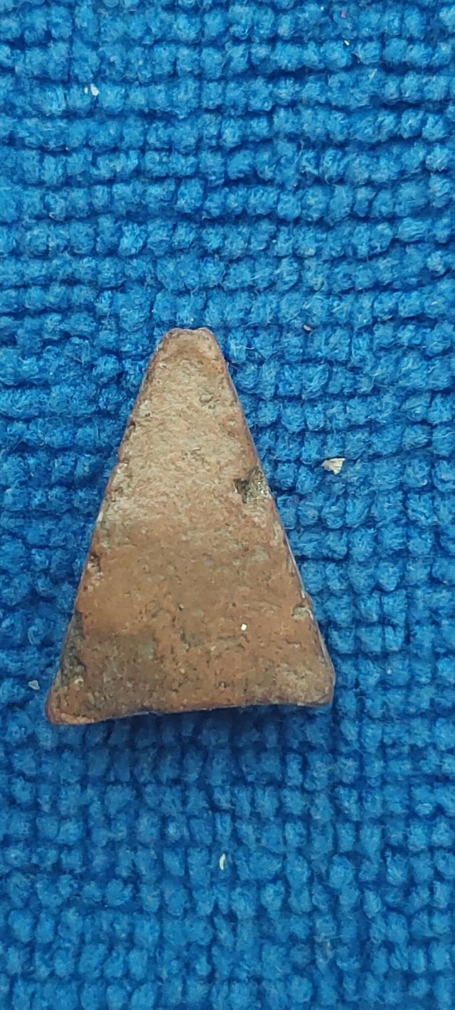 พระนางพญา พิมพ์เล็กเข่าตรง กรุวัดนางพญาพิษณุโลก รูปที่ 8