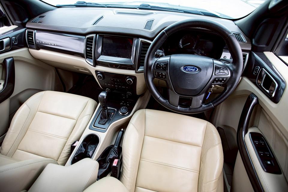 Ford Everest 3.2 Titanium+ 4WD ปี 2015 สีฟ้า  14