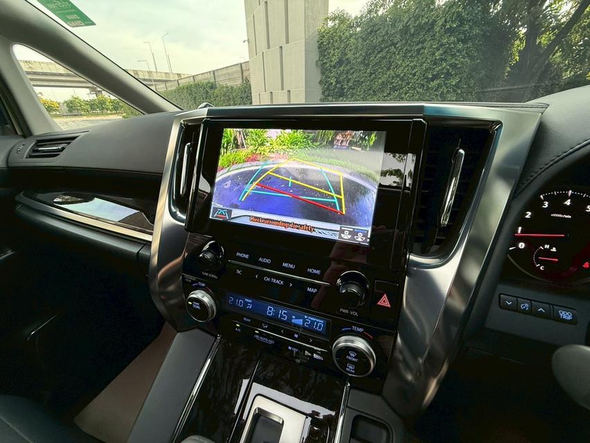 Alphard 2.5 SC Package ปี 23 เลขไมล์ 16,000 โล มือเดียว  6