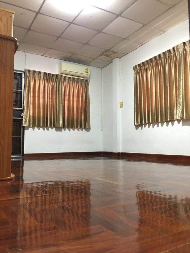 บ้านแฝด 2 ชั้น ถนนลาดพร้าววังหิน ซอย 60 6