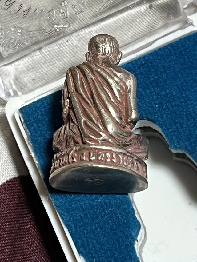 หลวงพ่อคุณ เนื้อเงิน 2536 กล่องวัด 4