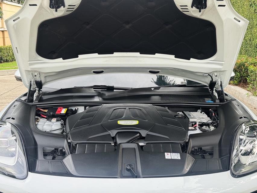 รหัสรถ AVA1919 🌟 Porsche Cayenne e-hybrid Coupe ปี 2022 17