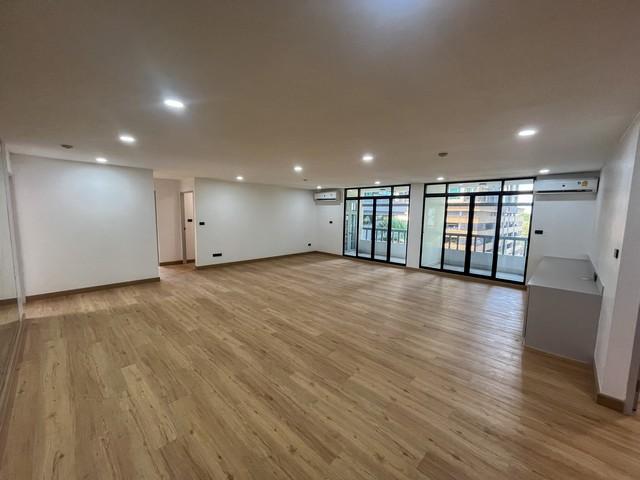 ขายคอนโดมิเนียม Low Rise บ้านจันทร์ ทองหล่อ Baan Chan Condominium Thonglor ขนาด 156 ตร.เมตร รีโนเวทใหม่ ห้องมุม บิ้วอิน 6