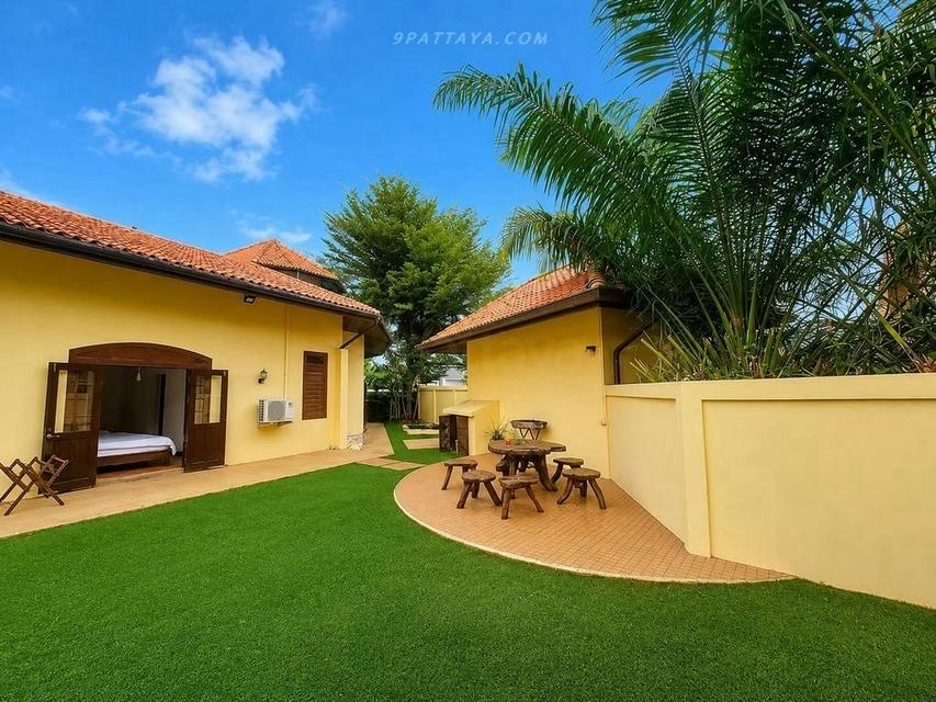 For Sale — Large Pool Villa in Siam Country Club Area Land size: approx. 168 sq.wah• Single-storey house• Strong red brick structure• 3 bedrooms 3