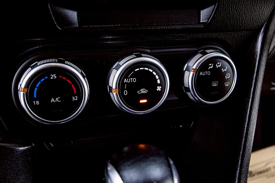 รหัสรถ 5C409 MAZDA3 2.0C 2015 6