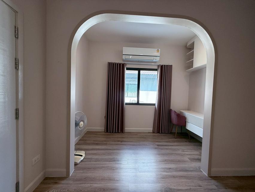 หมู่บ้านเวนิว โฟลว์ แจ้งวัฒนะ ถนนชัยพฤกษ์ ต.คลองข่อย อ.ปากเกร็ด จ.นนทบุรี 13