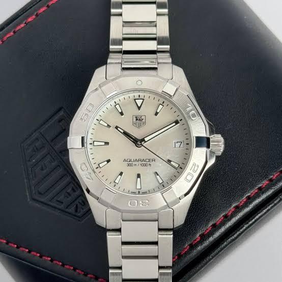 Tag Heuer Aquaracer White Pearl Dial Qz. Ref. WAY1312  1