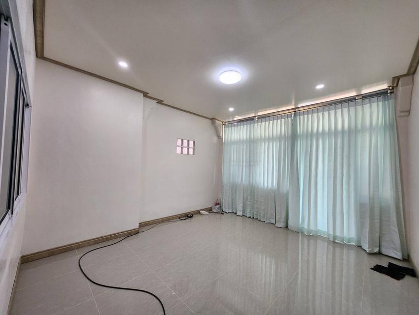 ขายบ้านทาวน์โฮม 2 ชั้น ย่านถนนเทพรักษ์ สะพานใหม่ 9