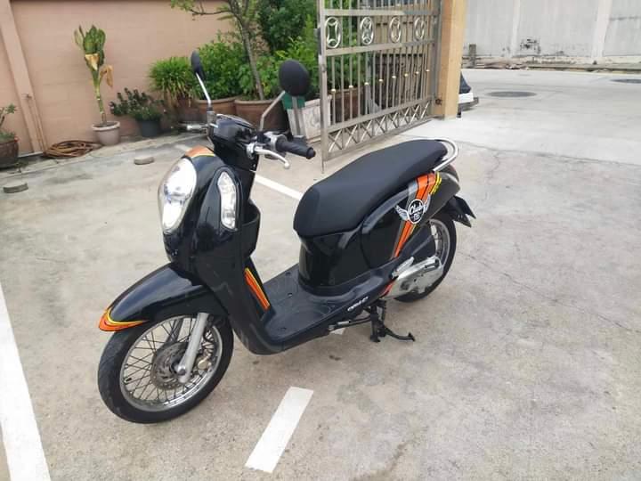 Honda scoopy i สีดำ 2