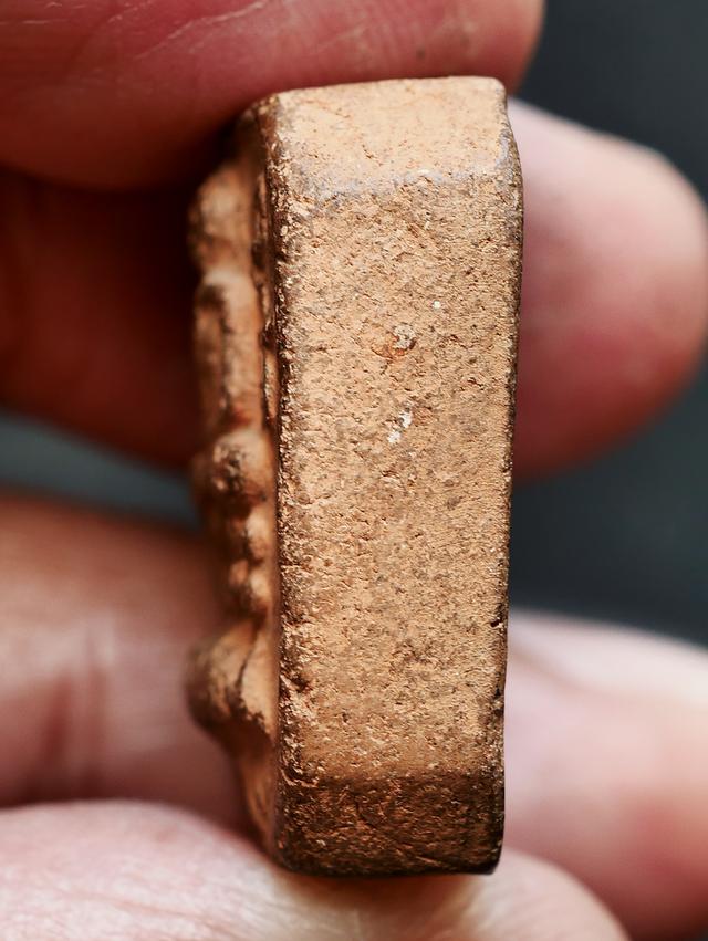 หลวงพ่อปาน วัดบางนมโค พิมพ์ขี่เม่นมังกร หลังยันต์....เก่าๆ 9