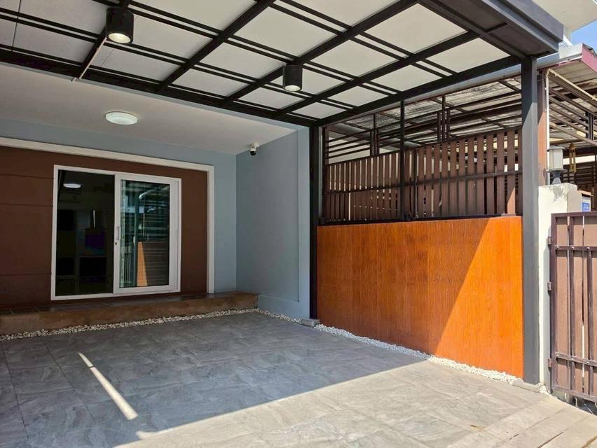 ขายทาวน์โฮม🏠 พร้อมโอนฯ 🔥 🔰ใกล้เมกาบางนา หิ้วกระเป๋า เข้าอยู่ได้เลย😁🤟🌟 ทาวน์โฮม 3 ห้องนอน 2 ห้องน้ำ ที่จอดรถ 2 คัน (เจ้าของขายเอง) 2