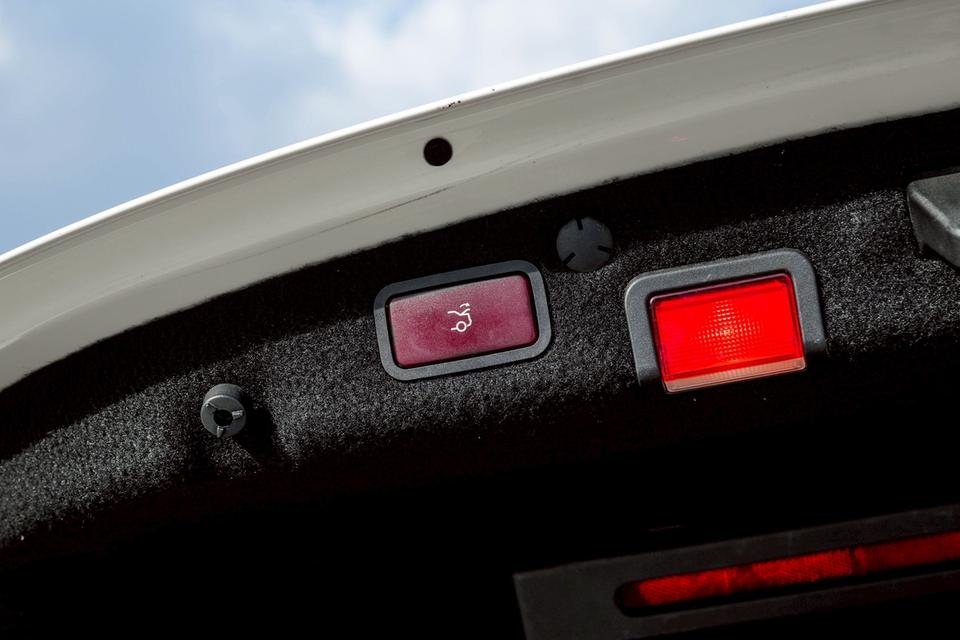 รหัสรถ CBL350 -Benz C350e 2.0 Avantgarde W205 AT 2018 รูปที่ 8