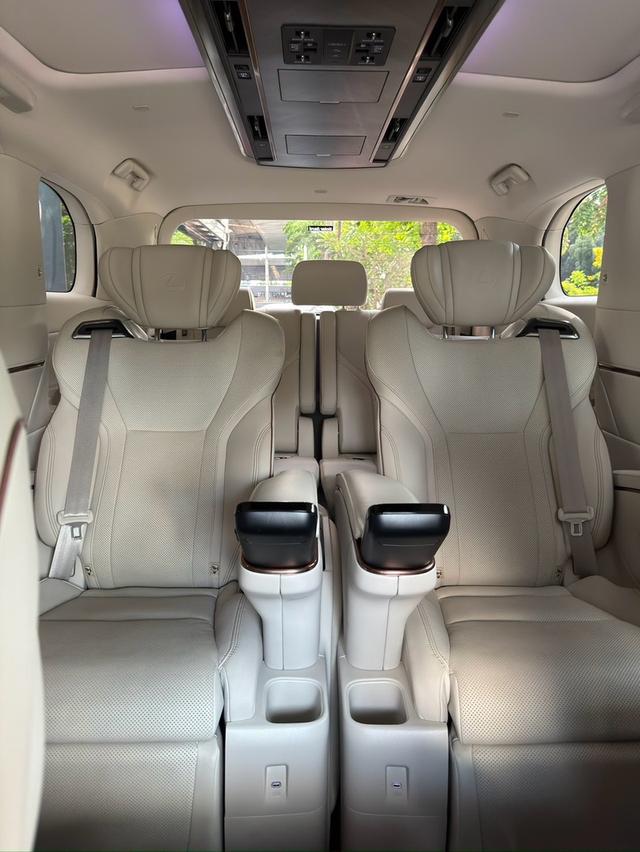 LEXUS LM350hYear 2024Mileage: 12700 km Price : 5.19 m āļĢāļđāļāļāļĩāđ 17