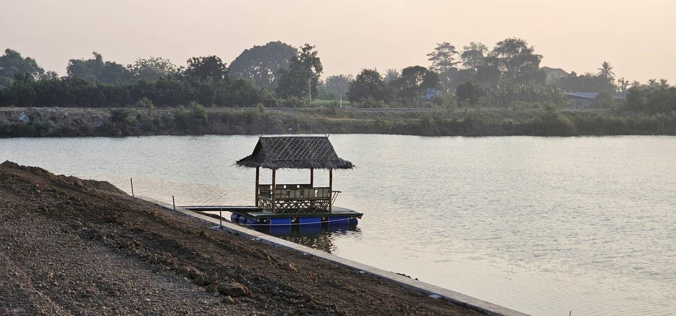 ขายที่ดินติดบึงน้ำใหญ่ บรรยากาศดีเหมือนอยู่ทะเล ใกล้กรุงเทพแค่ 1 ชม 9