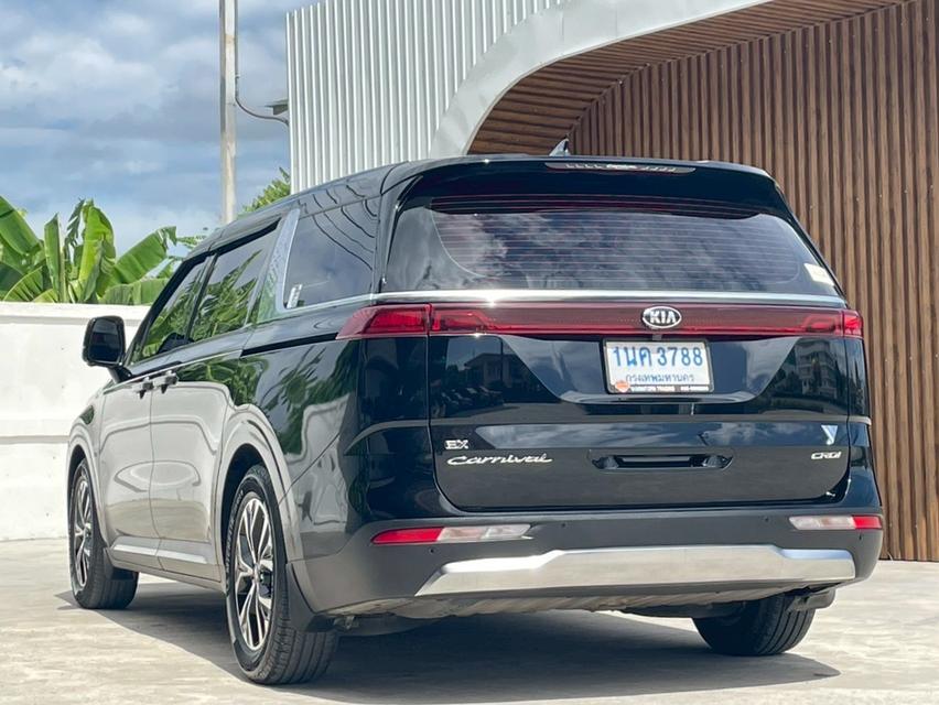 KIA GRAND CARNIVAL 2.2 EX 2021  โฉม ปี21-ปัจจุบัน สีดำ เครื่องดีเซล 6