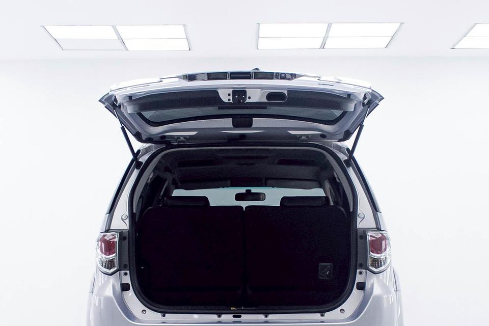 รหัสรถ 1D580 FORTUNER 3.0 V 2WD 50TH 2012 6