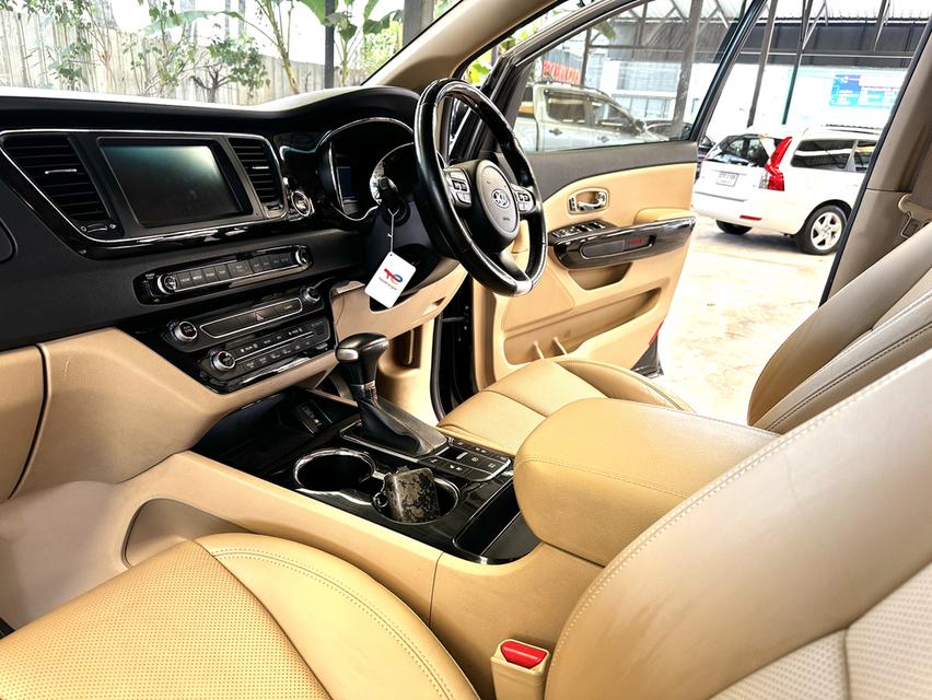 ขาย KIA GRAND CARNIVAL 2.2 SXL ปี2018 รุ่นท๊อป รถมือเดียว 11