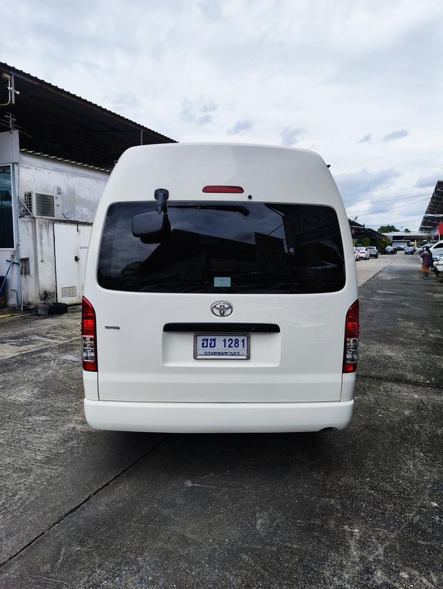 TOYOTA COMMUTER 3.0 2019 6