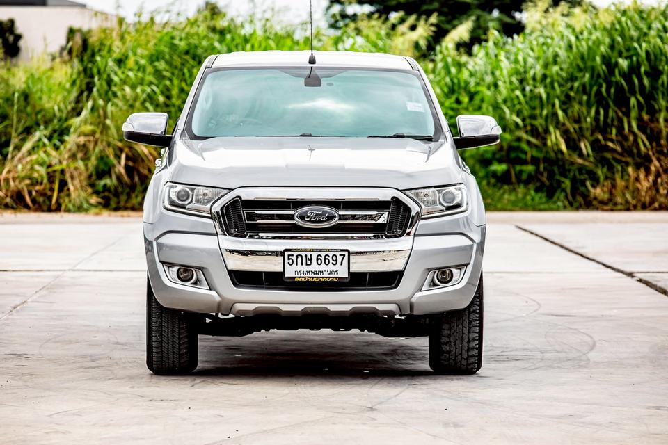 Ford Ranger 2.2 XLT Hi-Lander Double Cab เกียร์ AT ปี 2017 สีเทา สภาพดีมากๆ