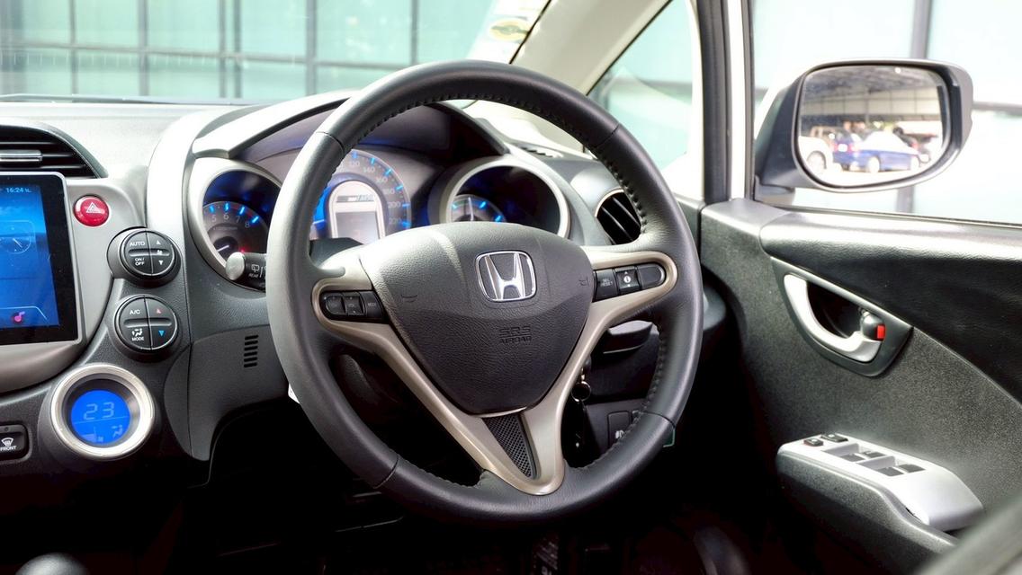 รหัสรถ TKG2366 HONDA JAZZ GE 1.3 รุ่น HYBRID 2013 13