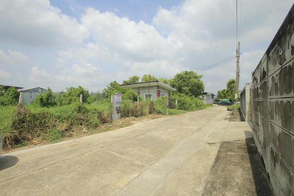ที่ดินสินพัฒนาธานี สนามหลวง2 ทวีวัฒนา9 กระทุ่มล้ม18 หลังตลาดเวิล์ดมาร์เก็ต ที่ดิน100วา เหมาะสร้างบ้าน ใกล้ถนนพรานนก สาย4 พระเทพตัดใหม่ 6