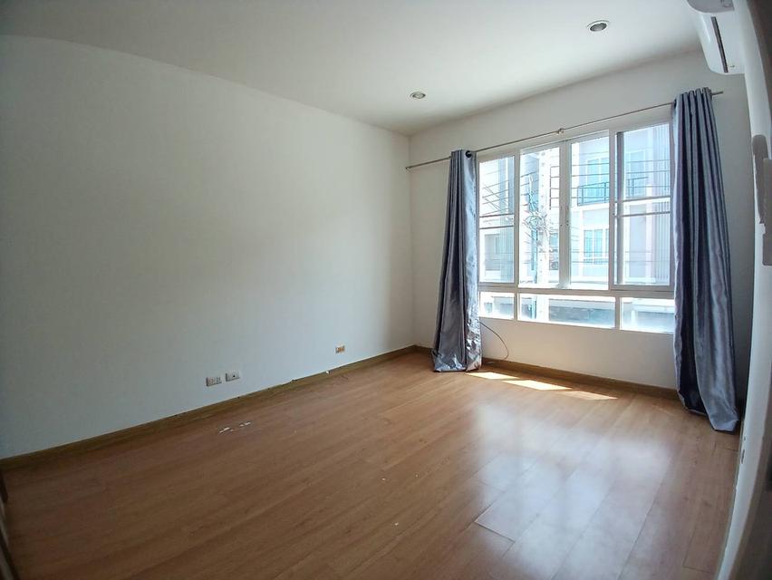 ให้เช่าทาวน์โฮม 3 ชั้น หมู่บ้านพาทิโอ ซอยพัฒนาการ 38 ใกล้ APL รามคำแหง (N.2024) 11